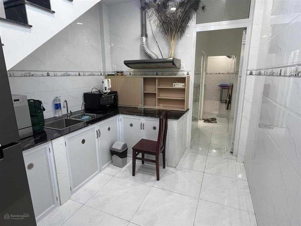 Cho thuê nhà đẹp đường số tân quy, quận 7  nội thất ở ngay  giá 15tr/th