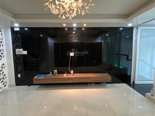 Cho thuê nhà đẹp 4 tầng có hầm đường số kdc an phú hưng, quận 7  view công viên