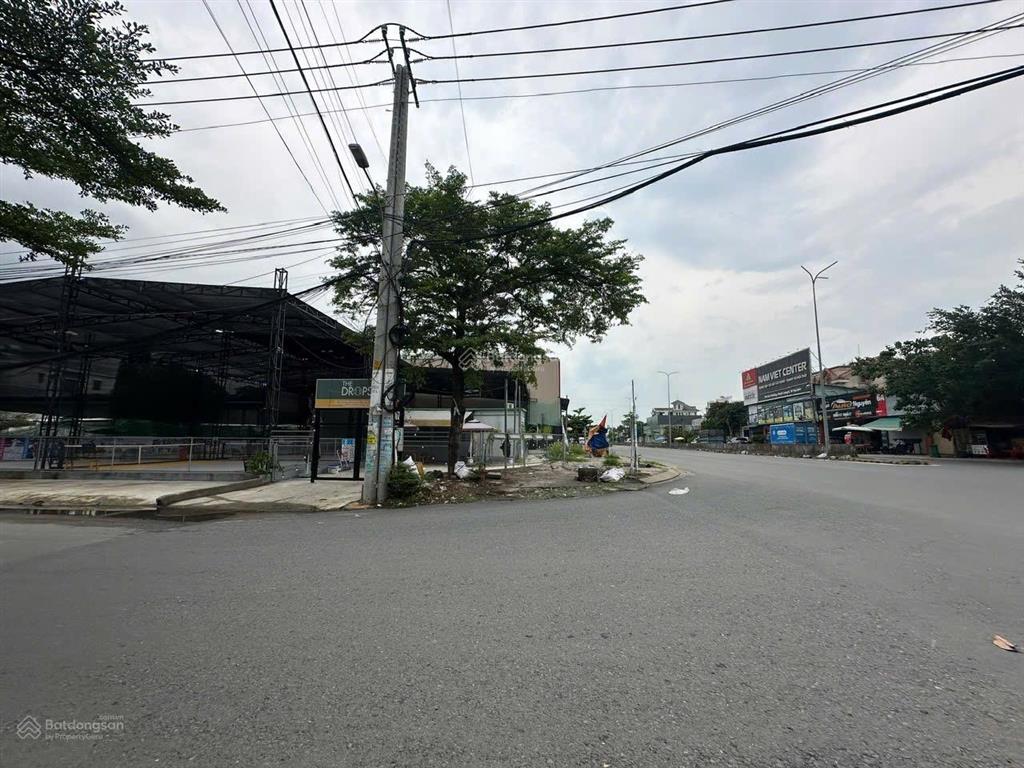 Bán nhà đất góc 2 mặt tiền đường liên phường, liền kề global city, giá cực tốt, vị trí cực đẹp