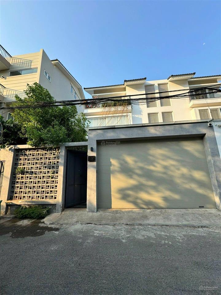 Bán biệt thự ngay trần não  q2 siêu rẻ, nhà siêu đẹp, khu compound!