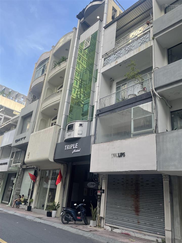 Siêu vị trí, cách chợ bến thành, quận 1 chỉ 500m. mặt tiền đặng thị nhu. giá cực sốc!