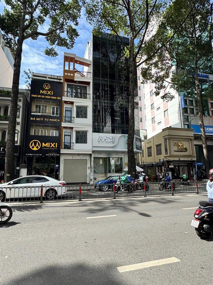 Cực hót bán gấp mặt tiền đường 3/2 đối diện hà đô centrosa. khu vực cực hiếm nhà bán