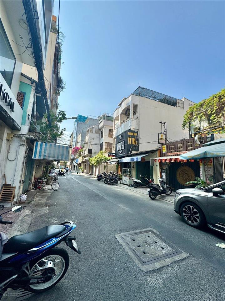 Bán toà nhà ngang 12,5m đường nguyễn thị minh khai, q3 giá cực tốt , dòng tiền cao.
