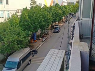 Bán nhà 51m2 x 3tang, măt tiền 4m, ô tô tránh, kinh doanh sầm uất tại ái mộ 18,8 tỷ