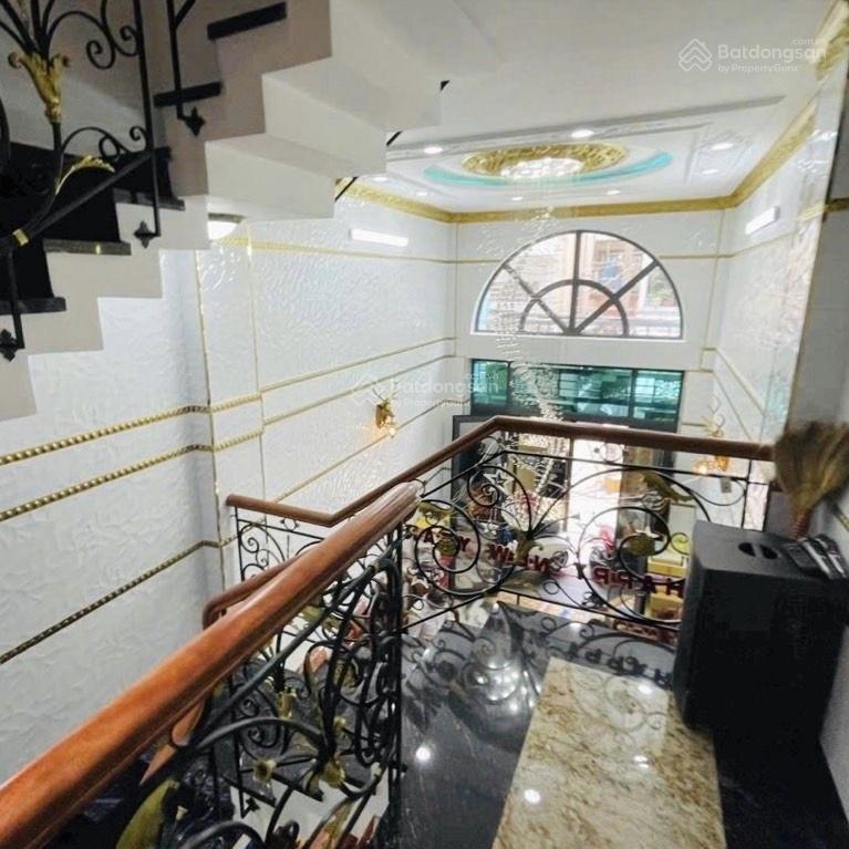 Nhà đẹp như biệt thự sát mt lê thị bạch cát, 5 tầng, 40m2, 6pn, xe hơi đậu