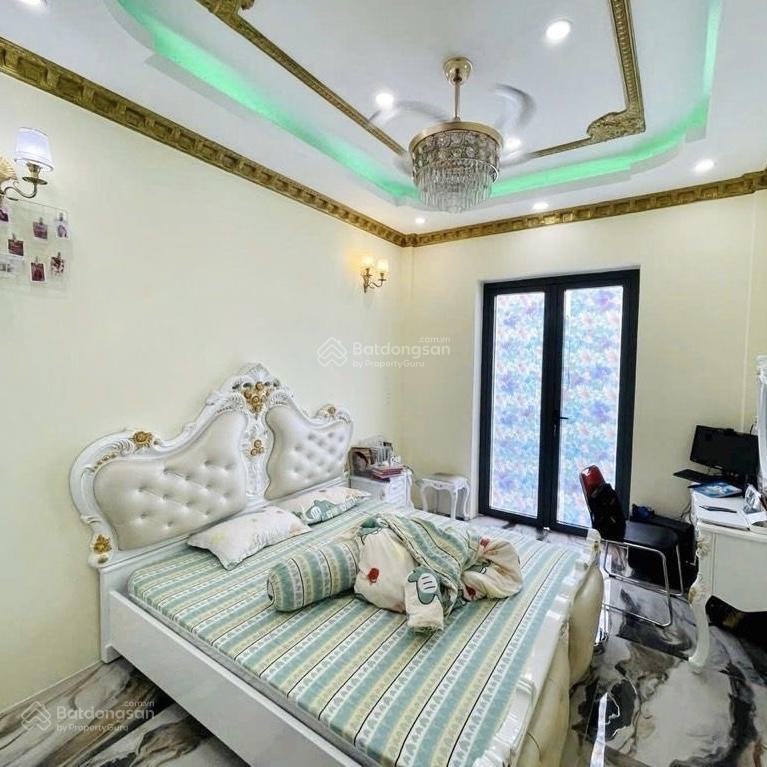 Nhà đẹp như biệt thự sát mt lê thị bạch cát, 5 tầng, 40m2, 6pn, xe hơi đậu