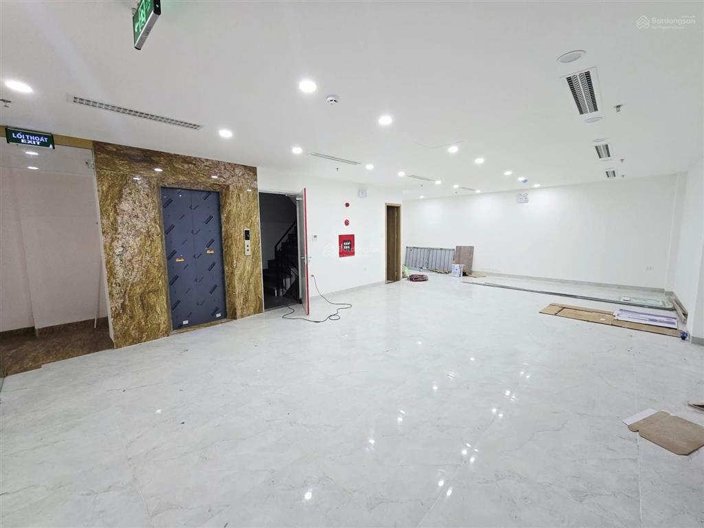 Siêu phẩm tòa văn phòng kết hợp chdv dòng tiền mặt phố mới ba đình vỉa hè siêu rộng