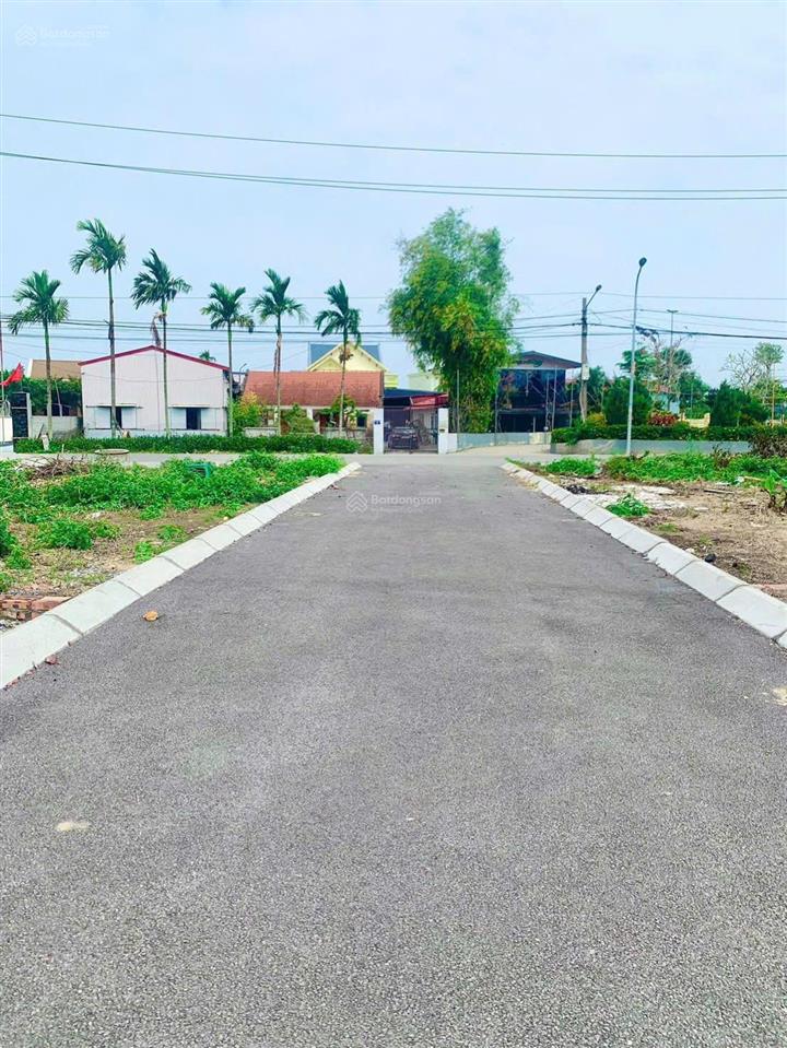Hơn 9** lô đất mặt đường nhựa trung tâm xã an thọ, cách ủy ban 300m