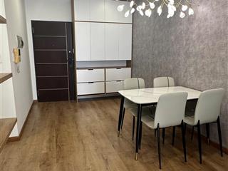 Cần bán gấp 56m2 sky3 phú mỹ hưng, 2pn, 1wc, 4tỷ6, nhà đẹp, view công viên, khu an ninh, tiện ích