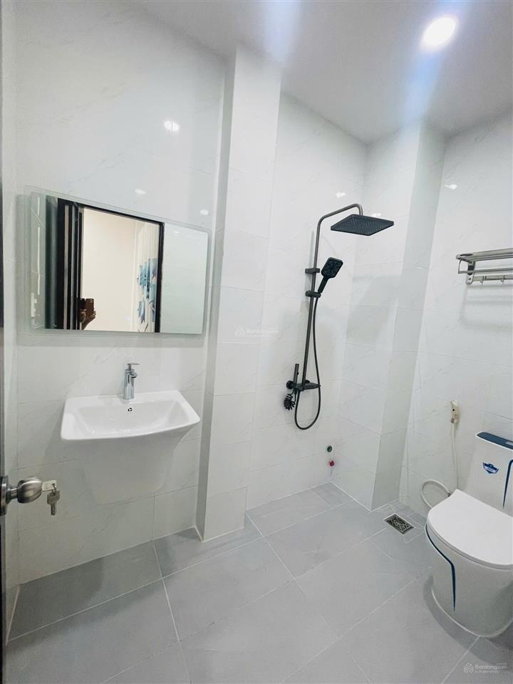 Bán nhanh nhà đẹp 1 trệt 2 lầu, full nội thất, đường chuyên dùng 9, p. phú mỹ, quận 7