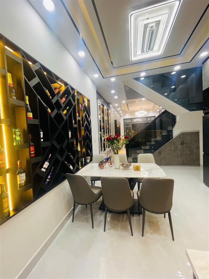 Bán nhanh nhà đẹp 1 trệt 2 lầu, full nội thất, đường chuyên dùng 9, p. phú mỹ, quận 7