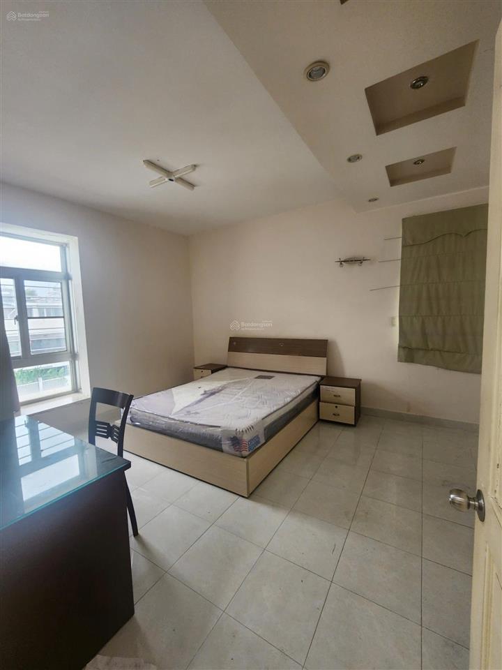 Cần bán gấp căn góc 89m sky 2, 3pn, 2wc, 5ty390, khu an ninh thân thiện cửa đông view tây nam