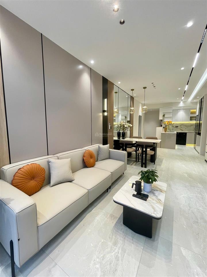 Cần bán sky3, 70.12m, 3pn, 2wc, 6ty3, nhà đẹp mới 100%, cho thuê 40tr, khu an ninh