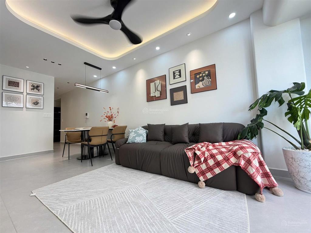 Cần bán căn hộ 69m sky3, 3pn, 2wc, 6ty250, cho thuê 30tr, nhà đẹp nội thất mới 100%, an ninh