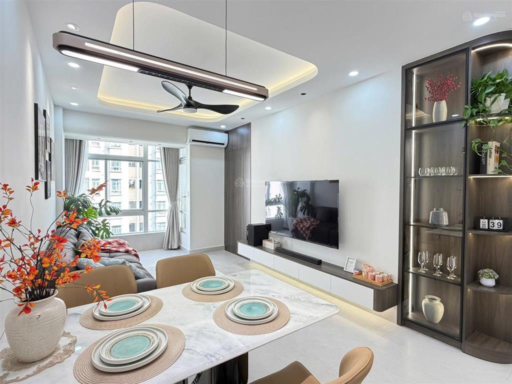 Cần bán căn hộ 69m sky3, 3pn, 2wc, 6ty250, cho thuê 30tr, nhà đẹp nội thất mới 100%, an ninh