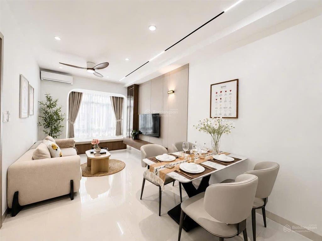 Cần bán căn hộ 69m, sky3, 3pn, 2wc, 5ty850, nhà đẹp mới 100%, khu an ninh thân thiện
