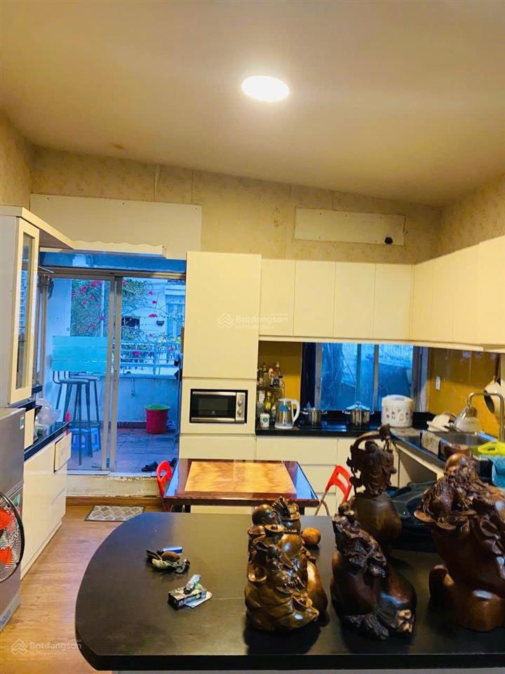 Cần bán penthouse hưng vượng 1, 143m2, 3pn, 2wc, 4tỷ5, khu an ninh, thân thiện, thang bộ