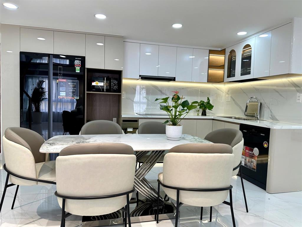 Cần bán duplex sky1, 171m2, 5pn, 4wc, 10tỷ, nhà đẹp, sẵn hđt 45tr, khu an ninh, thân thiện