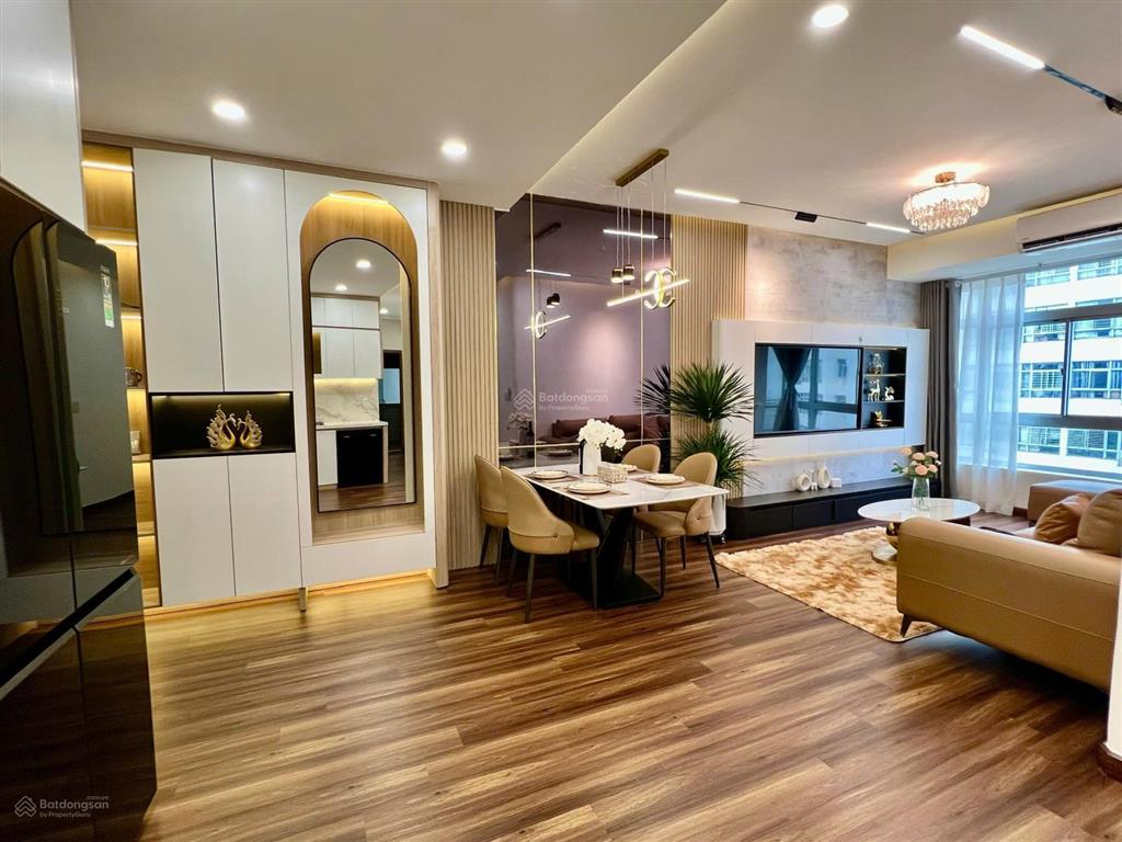 Bán nhanh căn 1b67 sky garden 1, dt 88m2, full nội thất mới 100%
