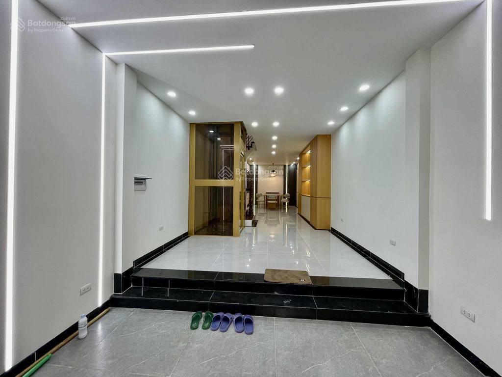 Bán nhà phố lưu quang vũ cầu giấy dt 40m² x 5.5 tầng nhà đẹp vị trí trung tâm sổ đỏ chính chủ