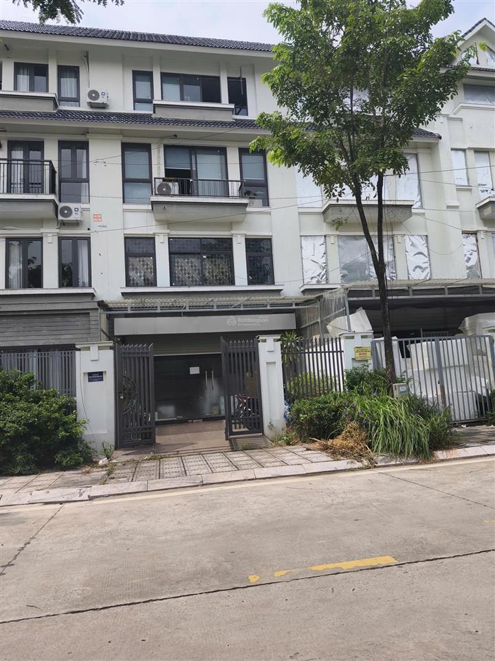 Cho thuê nhà trung yên 10.diện tích 120m² x 5tầng,mt 8m,ô tô tránh phù hợp nhiều mô hình kinh doanh