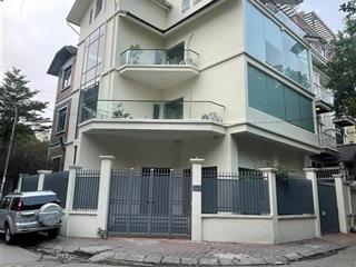 Cho thuê nhà khu hdi tú mỡ trung hòa,dt 130m 5t mt 6m .nhà đẹp, thông sàn, có hầm và thang máy