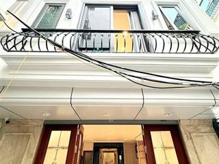 Cho thuê nhà ngõ 30 nguyễn thị định cầu giấy dt 70m  6 tầng, thang máy, ngõ thông .ô tô tránh