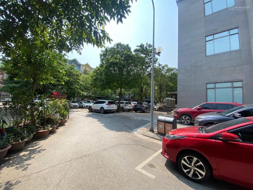 Bán nhà nguyễn bá khoản vị trí cực đẹp 30m ra mặt phố, diện tích 100m 5 tầng mt 6m.giá tốt