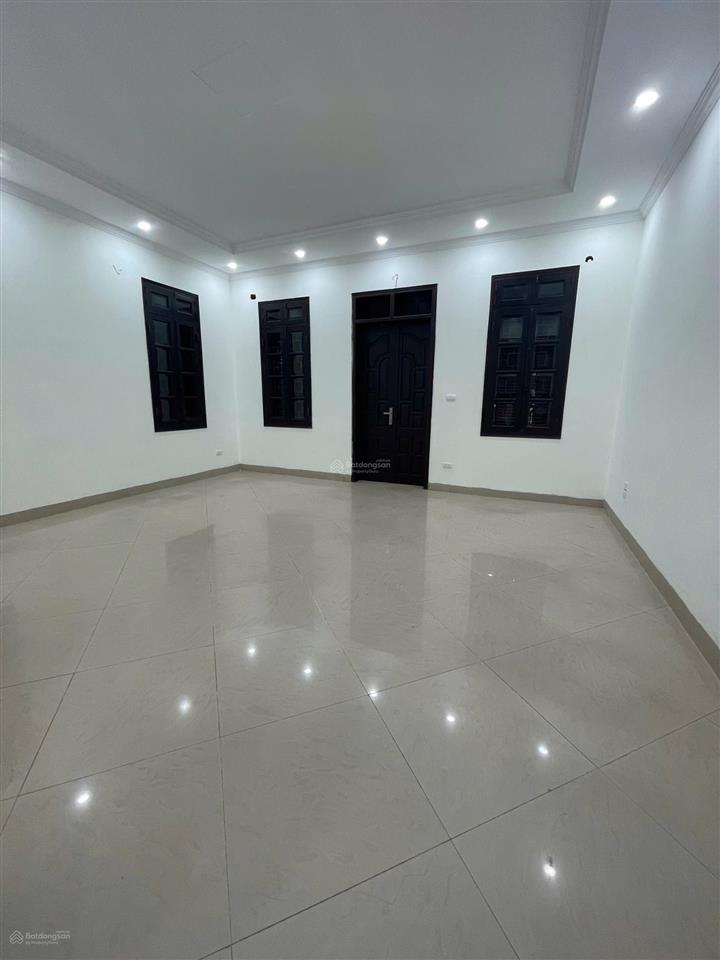 Cho thuê biệt thự khu đô thị vimeco 140m² x 4 tầng mt 9m vị trí đẹp phù hợp văn phòng showroom