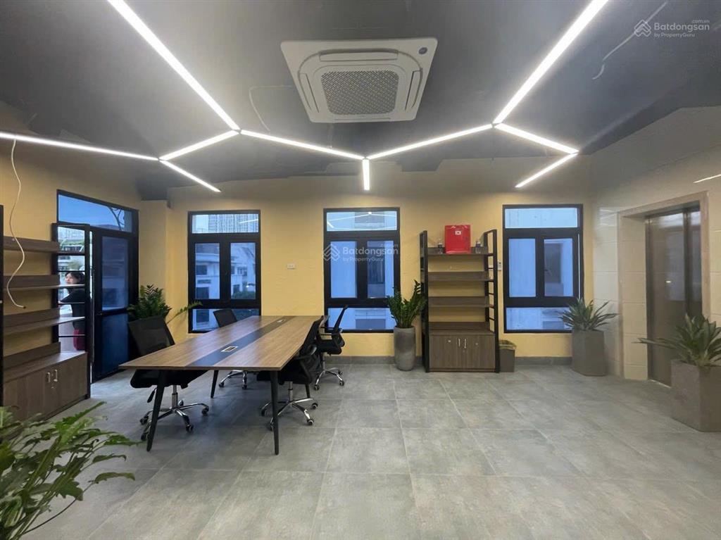 Cho thuê nhà trung yên 90m2 x 5t, mặt tiền 5,5m, đường ô tô, nhà đẹp làm văn phòng, giá 40triệu