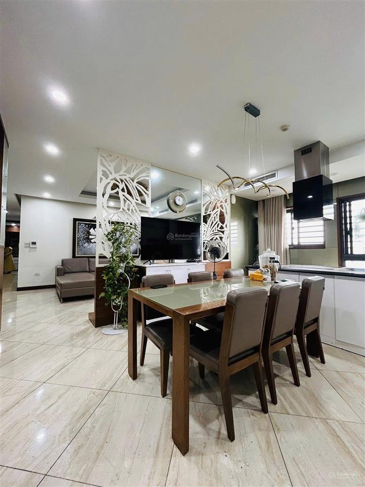 Bán căn góc tầng 12 c'land. 81 lê đức thọ 152,4m2, 3 ngủ, 2 wc, phòng thờ riêng, view cực đẹp