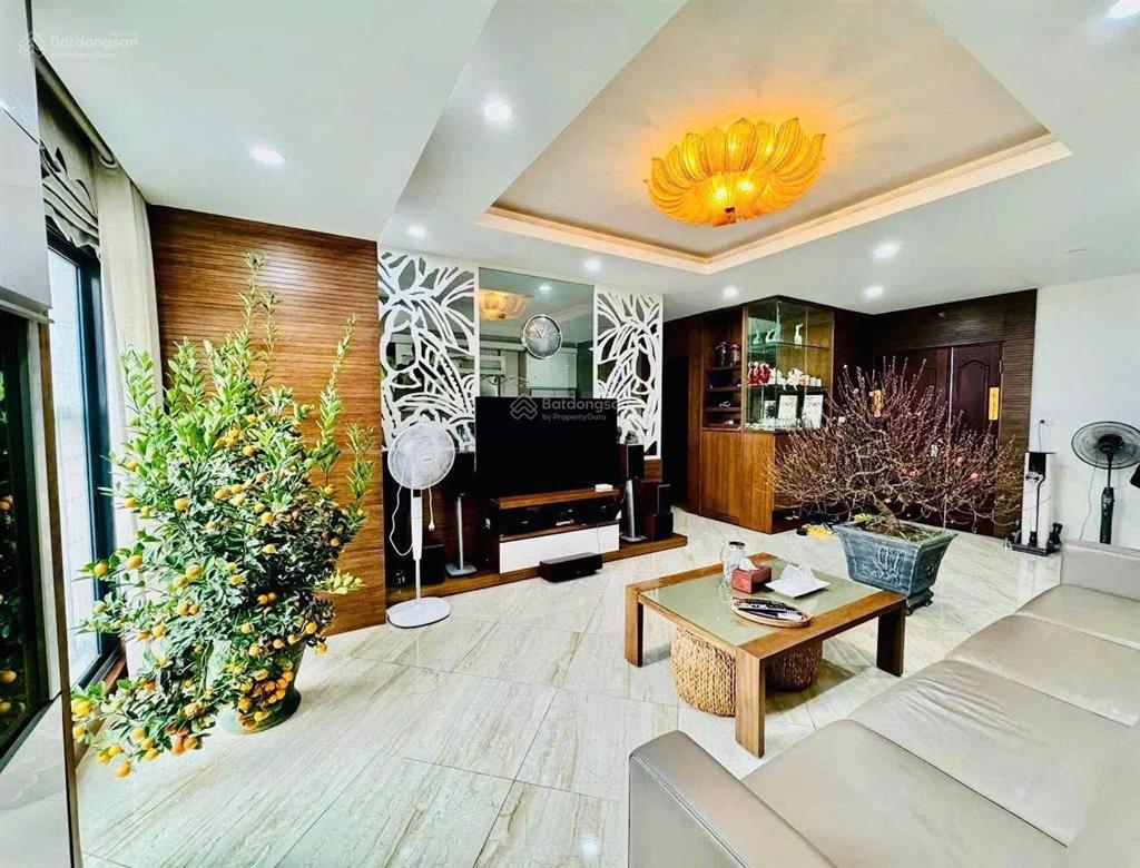 Bán căn góc tầng 12 c'land. 81 lê đức thọ 152,4m2, 3 ngủ, 2 wc, phòng thờ riêng, view cực đẹp