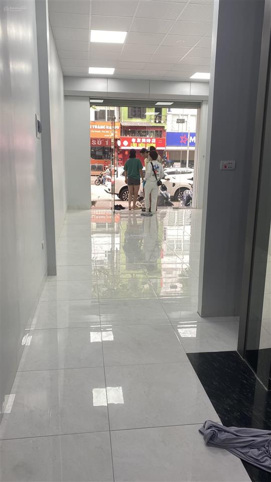 Cho thuê nhà nguyễn chánh 65m2 x 4 tầng, mặt tiền 5m, vị trí đẹp, giá 20 triệu/tháng