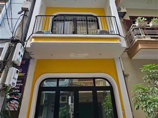 Cho thuê nhà ngõ 61 nguyễn bá khoản 50m x 4,5 tầng, mặt tiền 4m, nhà đẹp, giá 20 triệu