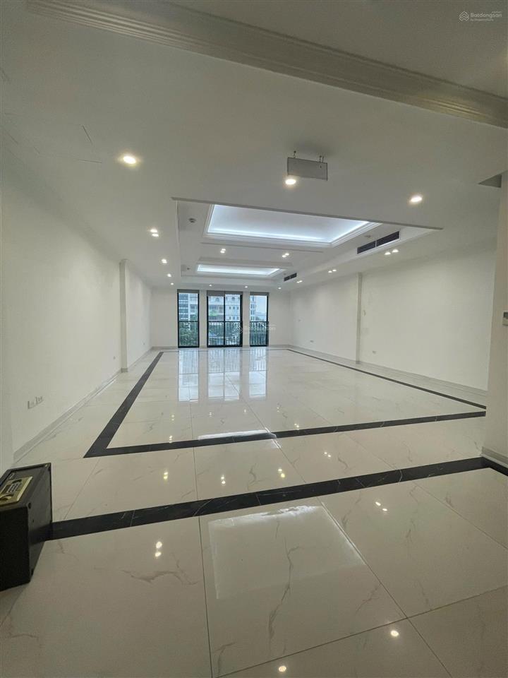 Cho thuê nhà số 55 khu galaxy mặt đường tố hữu 100m2 x 6 tầng, mt 6m,thông sàn, thang máy, giá 55tr
