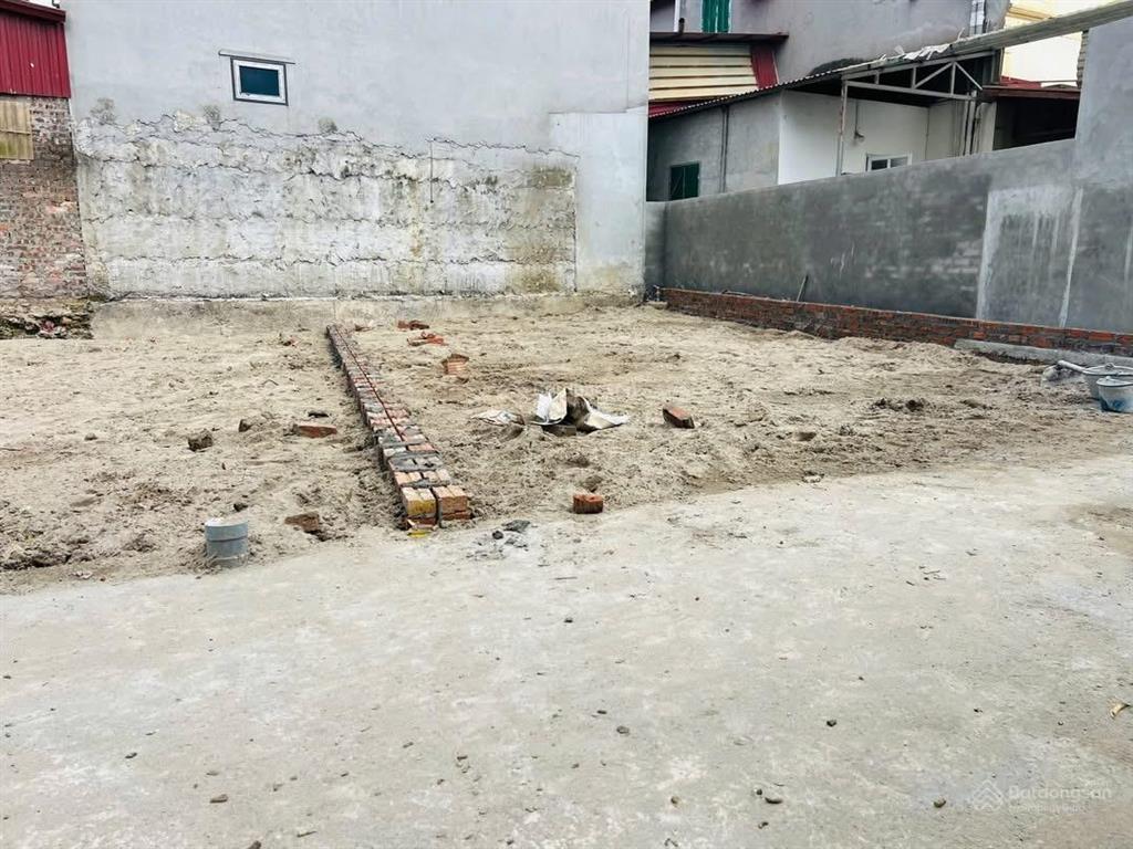 200m ra tỉnh lộ (chủ cần bán gấp)