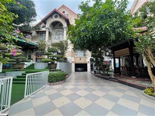 Lô đất sát biển 640m2 + biệt thự 4 tầng + cơ sở gdmn dòng tiền 50tr/th, mặt phố dương đình nghệ