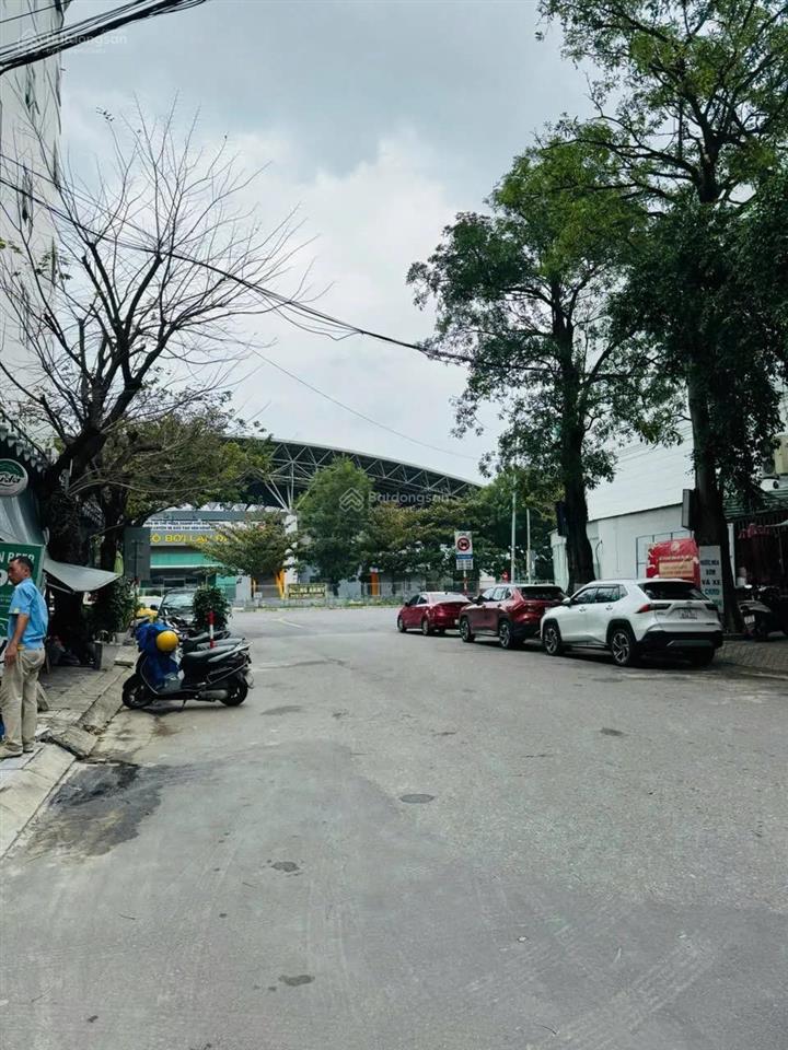 Bán đất tặng nhà 2 tầng  mặt tiền ngay đường 2 tháng 9 đối diện downtown đà nẵng