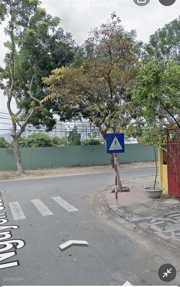 Bán biệt thự 300m2 phố biển nguyễn cao luyện cách biển mỹ khê 150m
