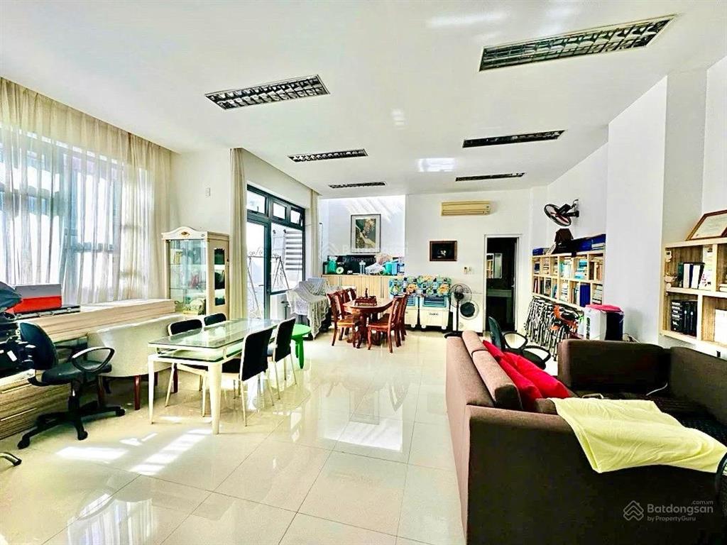Bán nhà 4 tầng mt trần phú  vị trí trung tâm cực hiếm  dt 110m2 ngang 12m  garage ô tô trong nhà
