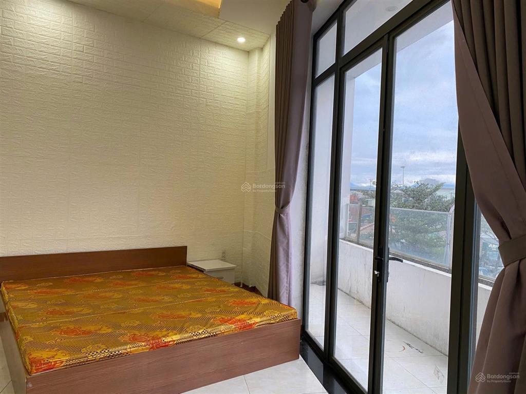 Tòa căn hộ mặt tiền bùi quốc hưng