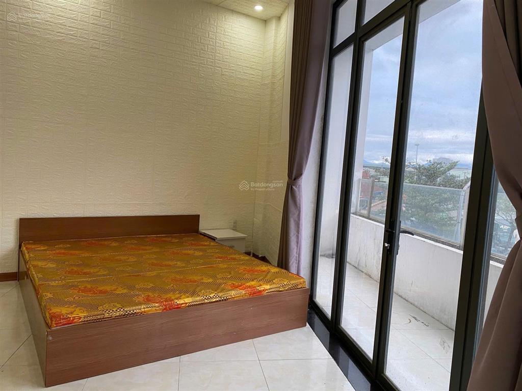 Tòa căn hộ mặt tiền bùi quốc hưng