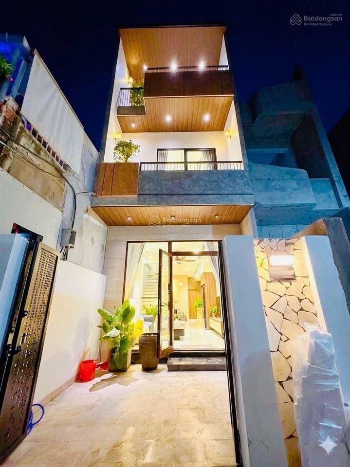 Cho thuê nhà 3 tầng kiệt 4** trưng nữ vương