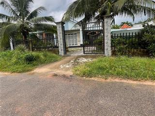 Cần tiền bán gấp lô đất đẹp giá rẻ  khu phố 4 hắc dịch  phường tân thành  tp hcm