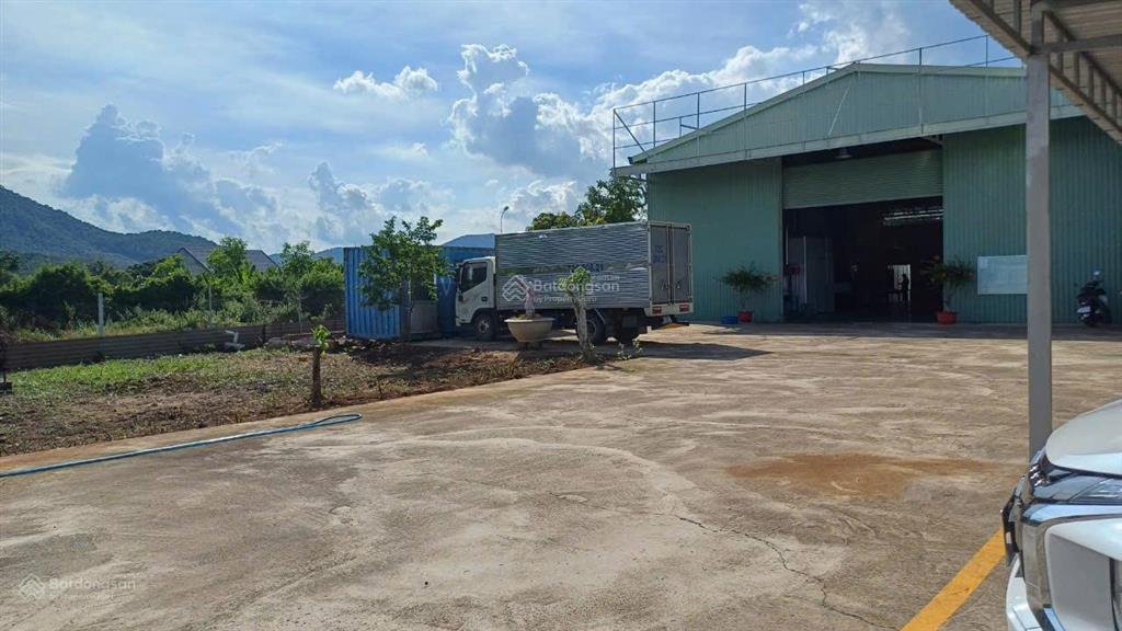 Bán nhà xưởng 4200m2  tại châu pha / hồ chí minh ( giá 18 tỷ )