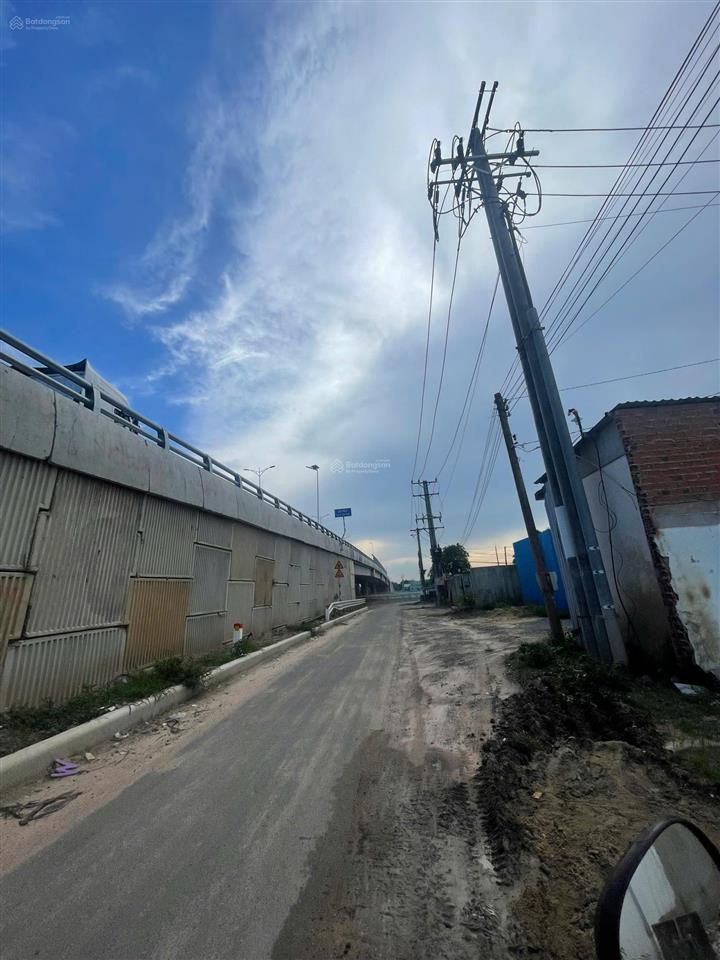 Bán đất mặt tiền phú mỹ  tóc tiên. tp hồ chí minh / giá 2,4 tỷ