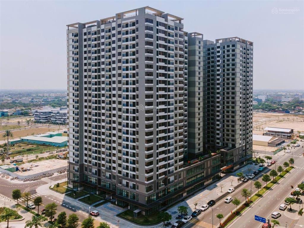 Cho thuê căn hộ căn góc 2pn, view thành phố và sân bay, 62m2   0942 804 ***
