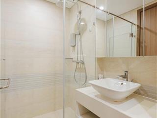 Bán căn hộ tòa m1  metropolis liễu giai, dt 120m2, giá 31.5 tỷ. view hồ tây. full đồ. căn góc 07.