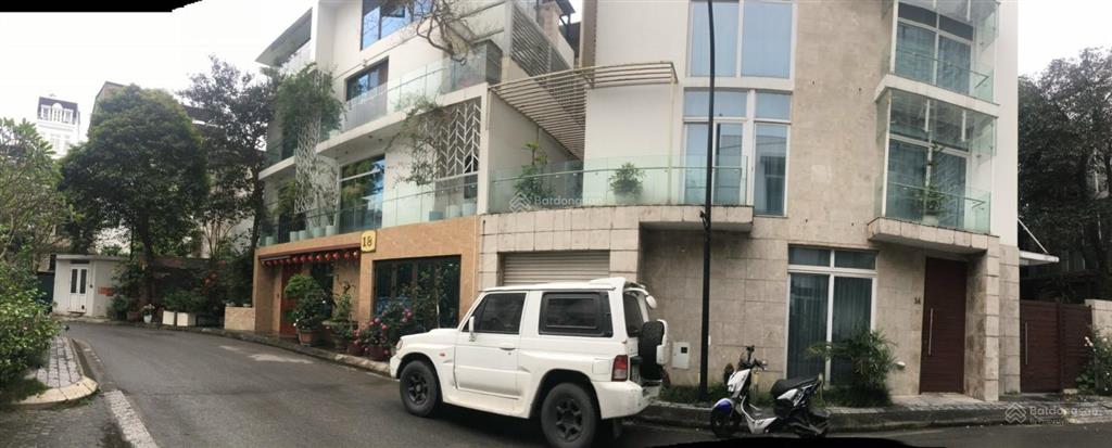 Cho thuê biệt thự cổ nguyễn du, dt đất 508m2, dt xây dựng 882m2 gồm 4 tầng. nhà hàng, cafe, spa...