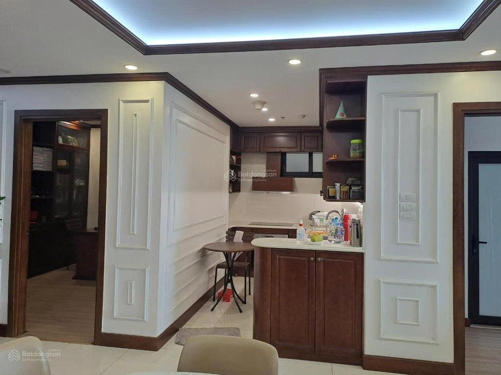 Cho thuê căn hộ 26 liễu giai, dt 91m2, 3pn, 2vs. giá cho thuê 20tr/tháng. đồ cơ bản. free phí dv